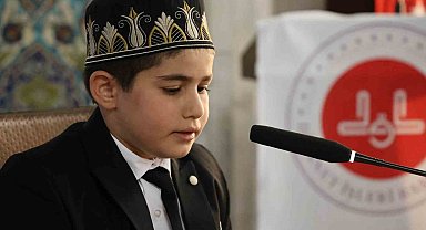 Elazığ'da Kur'an-ı Kerim'i yüzünden güzel okuma bölge finali heyecanı