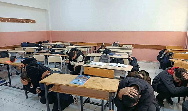 Elazığ'da öğrencilere afet farkındalık eğitimi