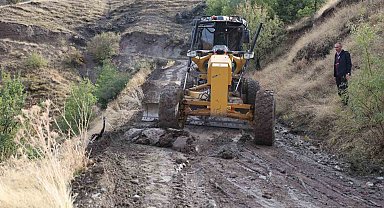Elazığ'da su taşkınları yaşanan bölgede çalışmalar sürüyor