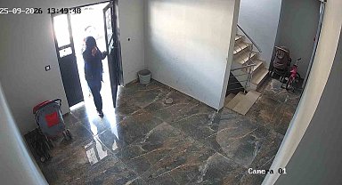 Eliyle yüzünü kapattı, 10 bin TL ve çeyrek altın çaldı: "Görüntülerdeki kişi ben değilim"