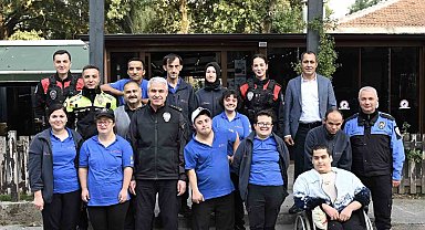 Emniyet Müdürü Ergüder Kusursuz Kafe'de gönüllere dokundu