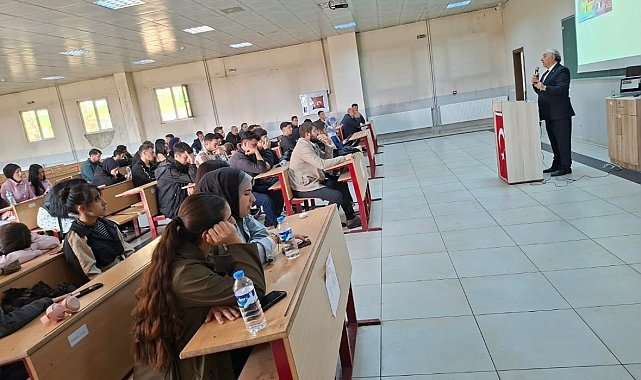 ER-VAK Başkanı Güzel'den Pasinler'de milli mücadele ve cumhuriyet konferansı