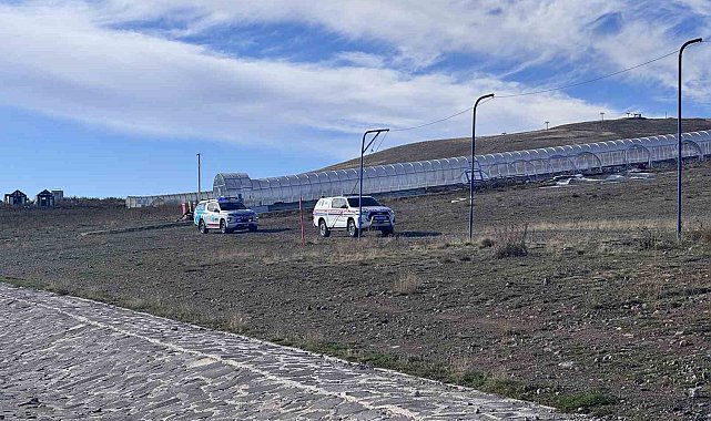 Erciyes Dağı'nda yürüyüş yaparken düşüp yaralanan turistler için ekipler seferber oldu