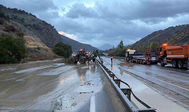 Erzincan-Erzurum kara yolu kontrollü olarak trafiğe açıldı