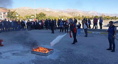 Erzincan İl Sağlık Müdürlüğü personeline yangın söndürme tatbikatı