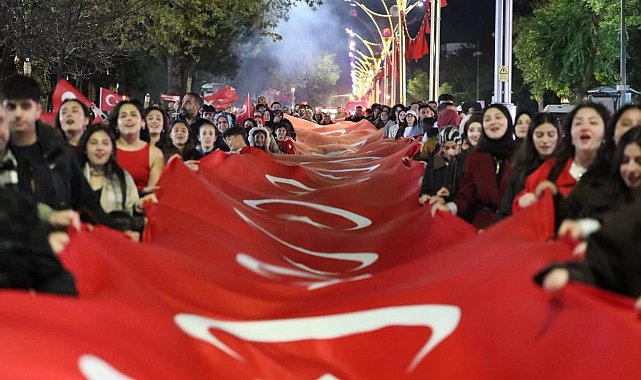 Erzincan'da bayrak yürüyüşü