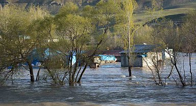 Erzincan'da tarım arazileri ve hayvan barınakları için uyarı