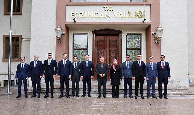 Erzincan'da vali yardımcıları ve kaymakamlarla değerlendirme toplantısı yapıldı