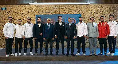Erzurum'da okul curling gelişim projesi için iş birliği protokolü imzalandı