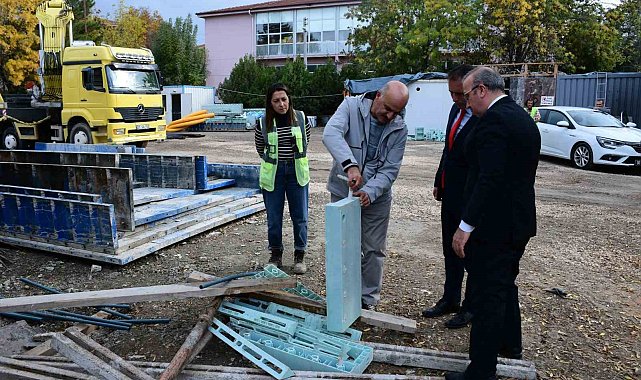 Eskişehir İl Millî Eğitim Müdürü Aydın, eğitim yatırımlarını yerinde inceledi