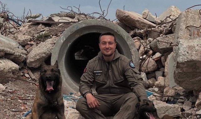 Eskişehir İtfaiyesi'nin arama kurtarma köpekleri zorlu sınavı başarıyla geçti