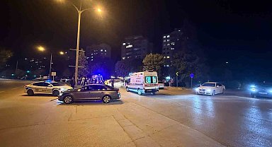 Eskişehir'de 2 otomobil çarpıştı, 1'i yan yattı