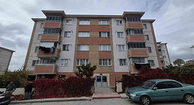 Eskişehir'de 2 yaşındaki çocuk 4 katlı binadan düştü