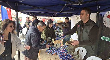 Eskişehir'de Cumhuriyet'in 103'üncü yılına özel bin 103 lavanta fidanı dağıtıldı