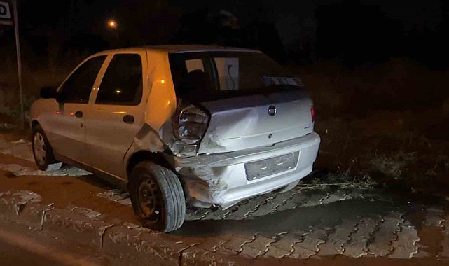 Eskişehir'de hafif ticari araç ile otomobil çarpıştı