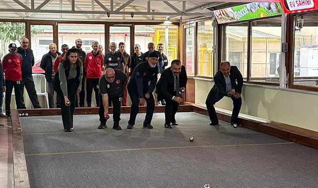 Eskişehir'de huzurevi sakinleri Bocce Dostluk Maçı etkinliğinde bir araya geldi