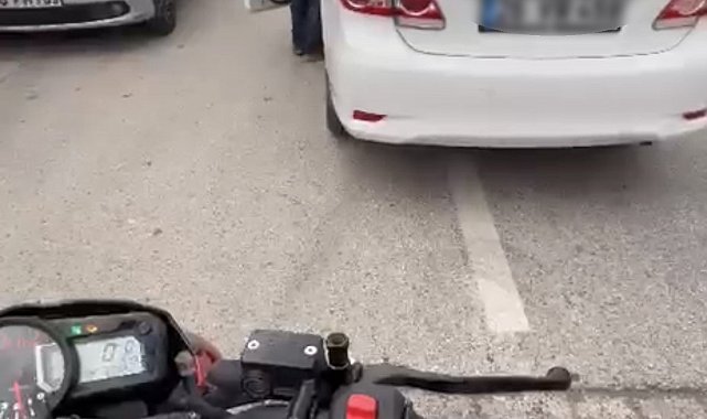 Eskişehir'de motosikletli ile sürücü arasında "emekli polis" tartışması
