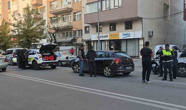 Eskişehir'de otomobile arkadan çarpan motosikletin sürücüsü yaralandı