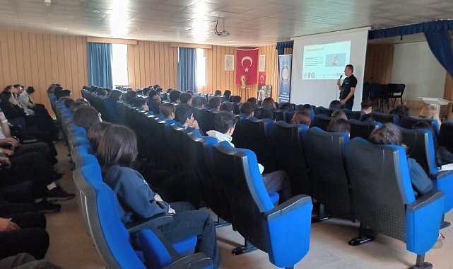 Eskişehir'de SİBERAY'dan gençlere siber güvenlik eğitimi: 530 öğrenci ve öğretmene ulaşıldı