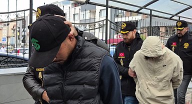 Eskişehir'de silahlı kavga ile ilgili 2'si çocuk 5 şüpheli adliyede
