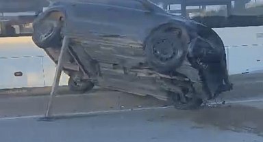 Eskişehir'de takla atan araçta sıkışan sürücü kurtarıldı