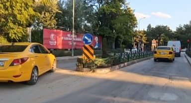 Eskişehir'de taksinin ters yön ihlali kamerada