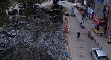Eyüpsultan Bulvarı'nda altyapı çalışmaları sırasında kısmi göçük