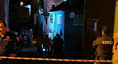 Fatih'te alevlere teslim olan yangında bir kişi hayatını kaybetti