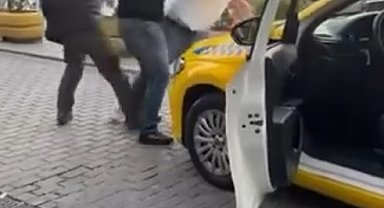 Fatih'te taksicilerin yolcu alma tartışması kavgaya dönüştü
