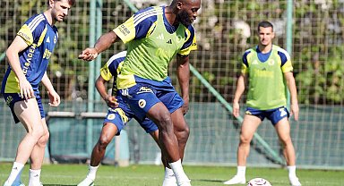 Fenerbahçe, Galatasaray maçı hazırlıklarına ara vermeden başladı