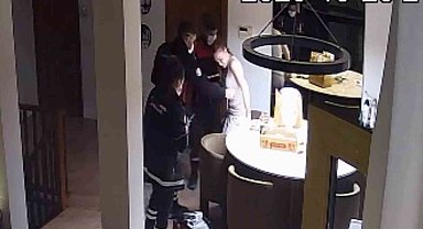 Fenomen Danla Bilic evinde rahatsızlandığı anları paylaştı