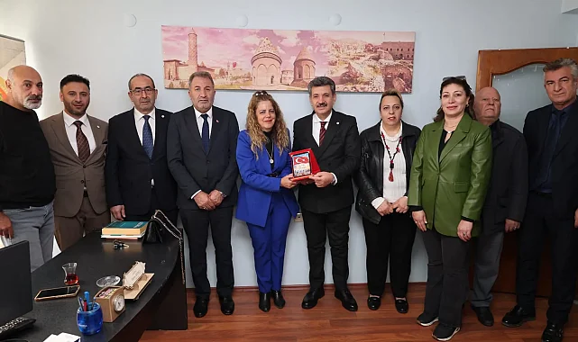 Ferhat Yılmaz'dan Erzurum Yeni Medya Derneği'ne ziyaret