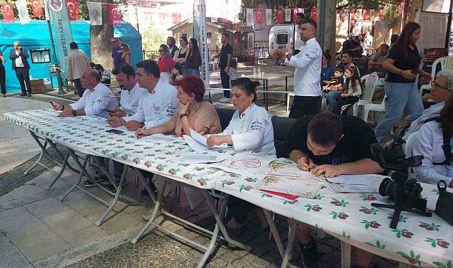 Festivalde en iyi zeytinyağlı yemek için yarıştılar