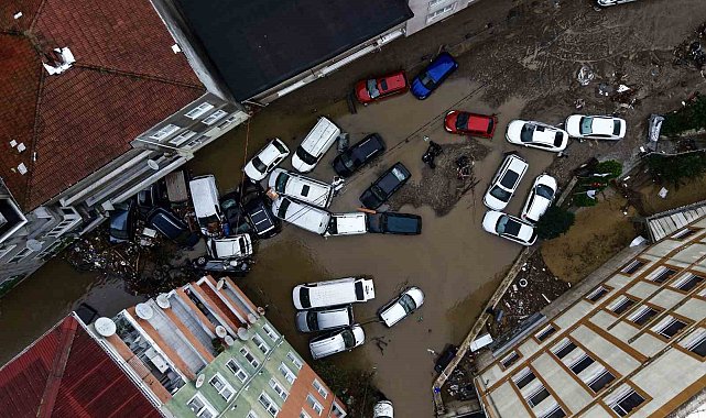Fotoğraflarla İstanbul'da sel sonrası hasar