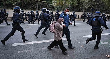 Fransa'da devam eden öğrenci protestolarında 160 binden fazla kişi sokağa indi
