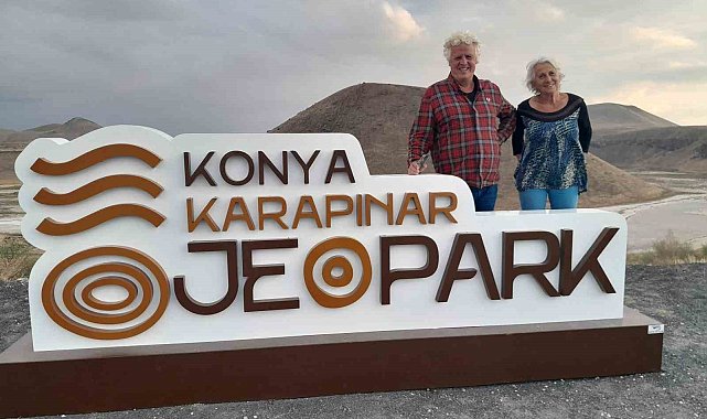 Fransız çift Meke Gölü'ne hayran kaldı