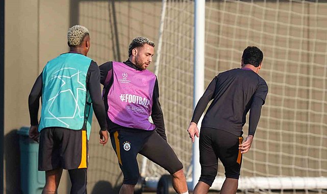 Galatasaray, Barcelona maçı hazırlıklarına devam etti