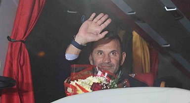 Galatasaray kafilesi, Konya'da