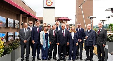 Galatasaray ve Barcelona yönetimi dostluk yemeğinde buluştu