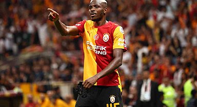 Galatasaray'da Osimhen, Fenerbahçe'de Vedat takımını sırtlıyor