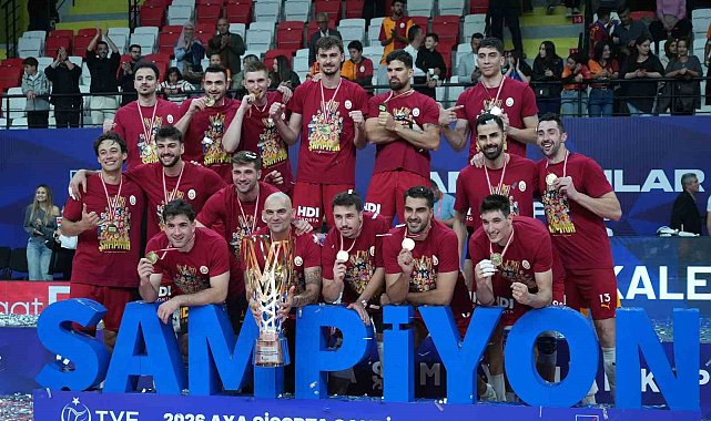 Galatasaraylı voleybolculardan şampiyonluk mesajı: "Bunlar daha başlangıç"