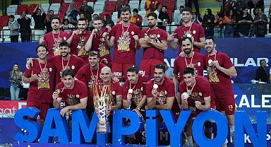 Galatasaraylı voleybolculardan şampiyonluk mesajı: "Bunlar daha başlangıç"