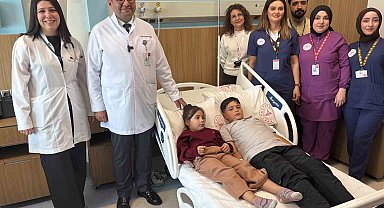 Gaziantep'te iki kardeşin kalbindeki delikler aynı anda yapılan operasyonla kapatıldı