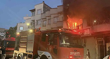 Gaziantep'te korkutan ev yangını: 1 yaralı