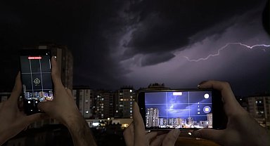 Gaziantep'te şimşekler geceyi aydınlattı