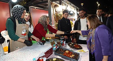 Gaziantep'te Başkan Şahin'den GastroAntep stantlarına yakın ilgi