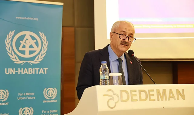 Gebze'de Başkan Büyükgöz, 'Sürdürülebilir Kentler'de görüşlerini paylaştı
