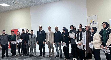 Genç'te öğrencilere güvenli internet eğitimi verildi