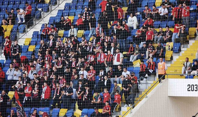 Gençlerbirliği taraftarından isyan: "Yönetim uyuma, taraftarın dışarıda"