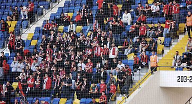 Gençlerbirliği taraftarından isyan: "Yönetim uyuma, taraftarın dışarıda"